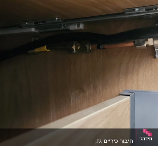 צינור גז בכיריים